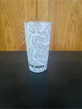 Steve Madden Gray & White Swirl Tumbler